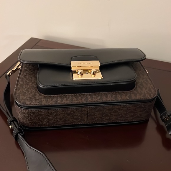 MK - Picture 7 of 14